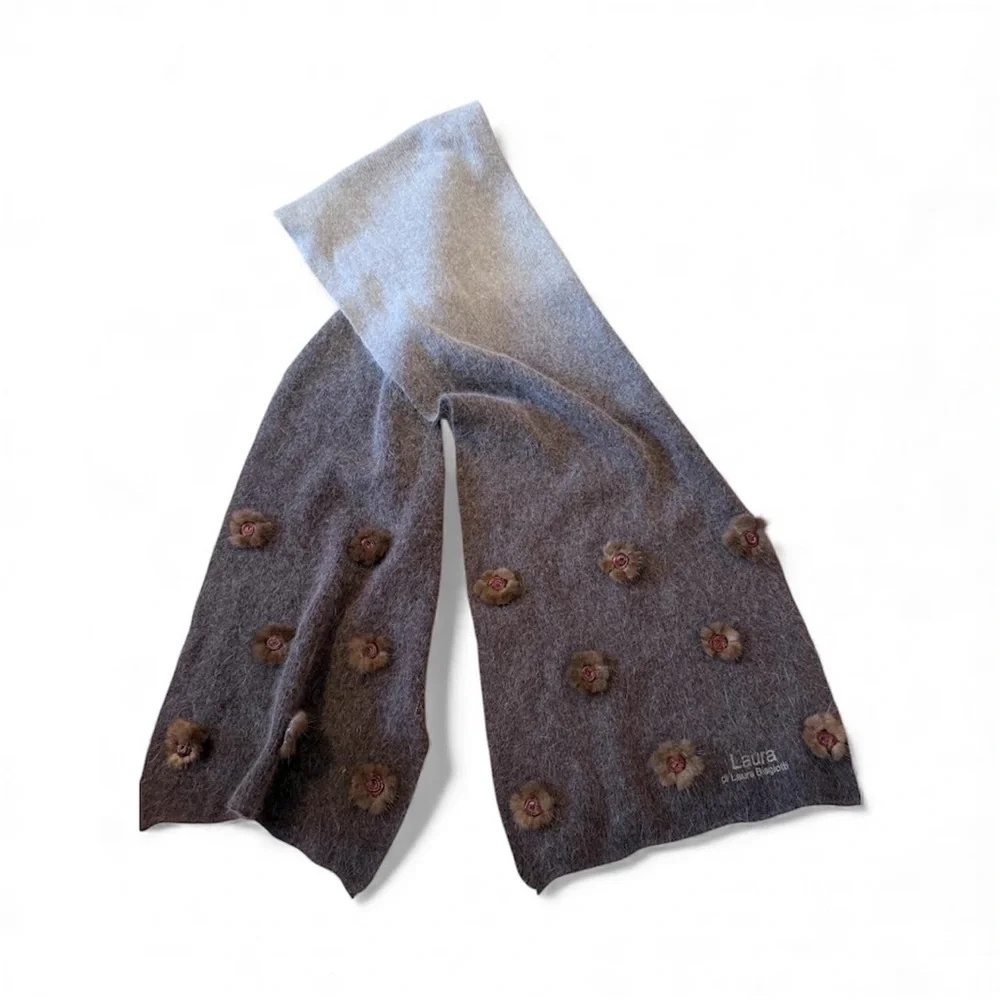 Laura Biagiotti Angora Wool Scarf 3D Fur‎ Flowers